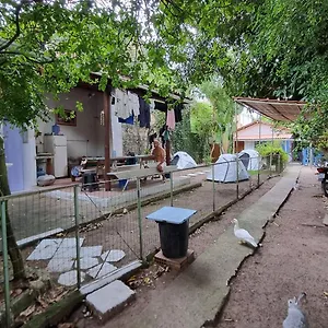 https://quitinete-rustico-junto-a-natureza.hotelsportoseguro.com